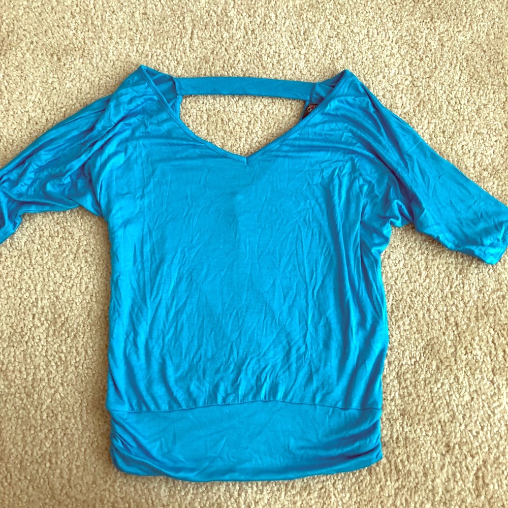 Vibrant blue shirt with 3/4 sleeves